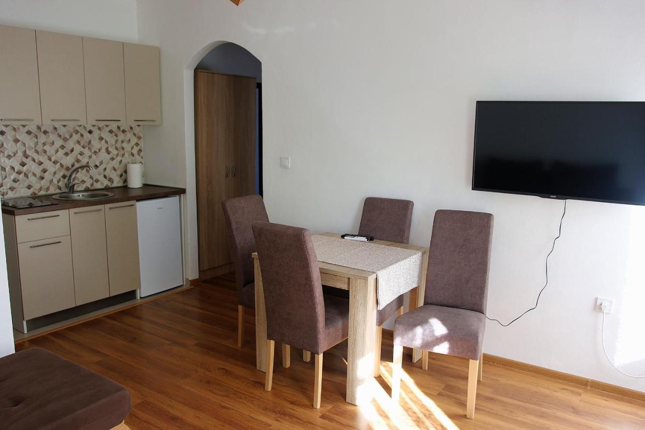 Apartmani 15 Cetinje Exterior photo